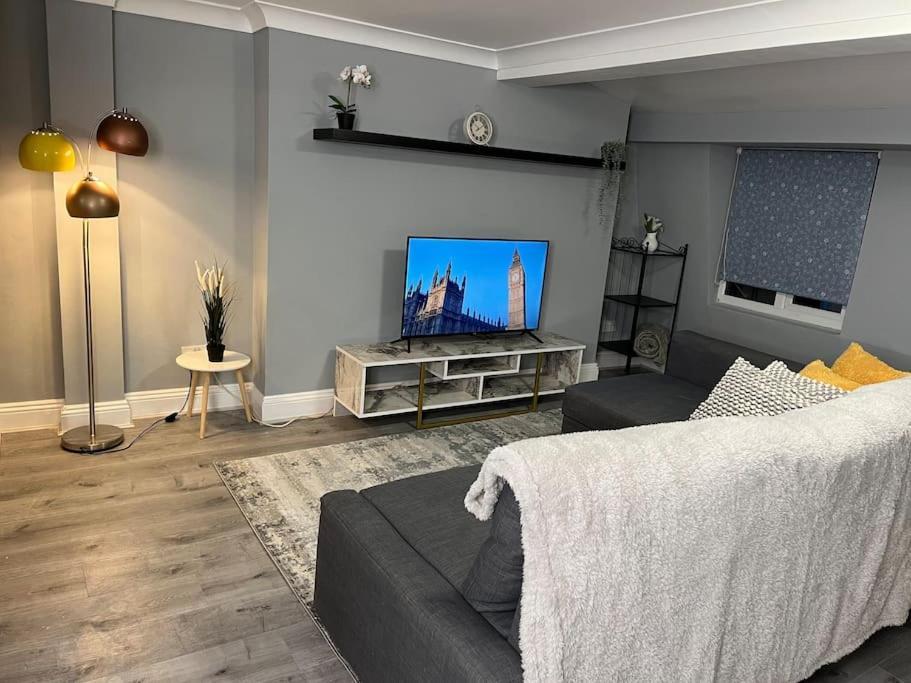 Modern With Stylish Terrace - Your London Oasis! Kültér fotó